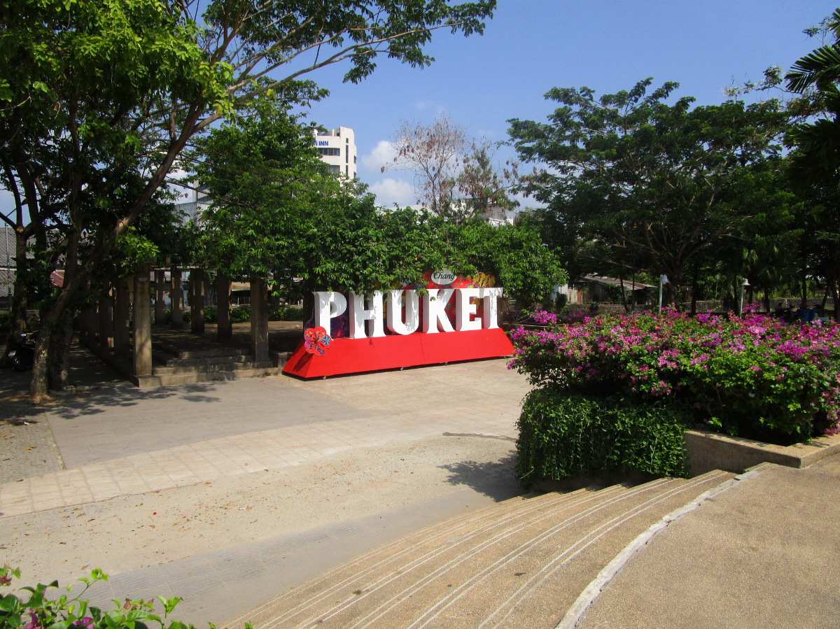 Driving Range Officer